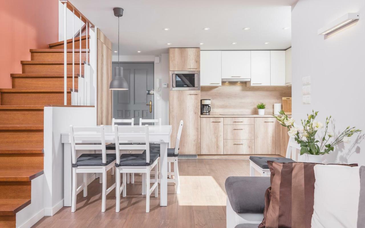 Cheerful Air Conditioned Apartment With Mezzanine And Parking - Old Town Cracovie Extérieur photo