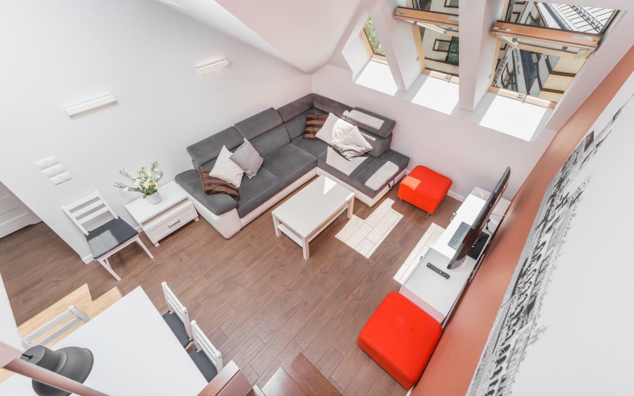 Cheerful Air Conditioned Apartment With Mezzanine And Parking - Old Town Cracovie Extérieur photo