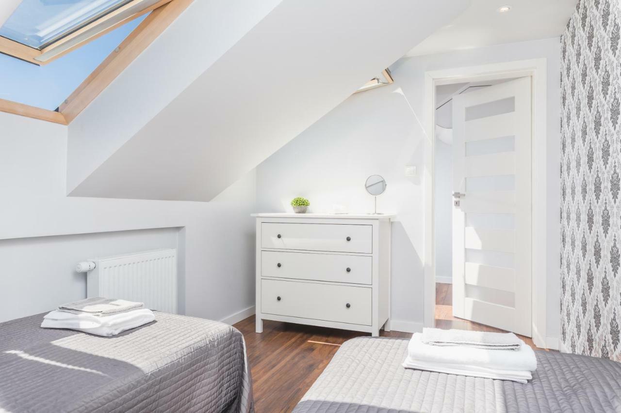 Cheerful Air Conditioned Apartment With Mezzanine And Parking - Old Town Cracovie Extérieur photo