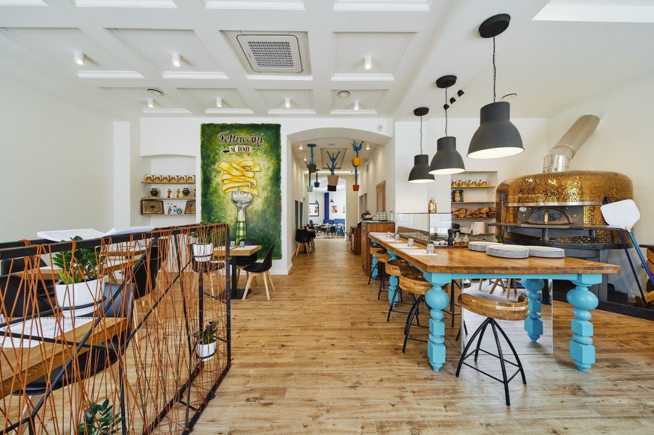 Cheerful Air Conditioned Apartment With Mezzanine And Parking - Old Town Cracovie Extérieur photo