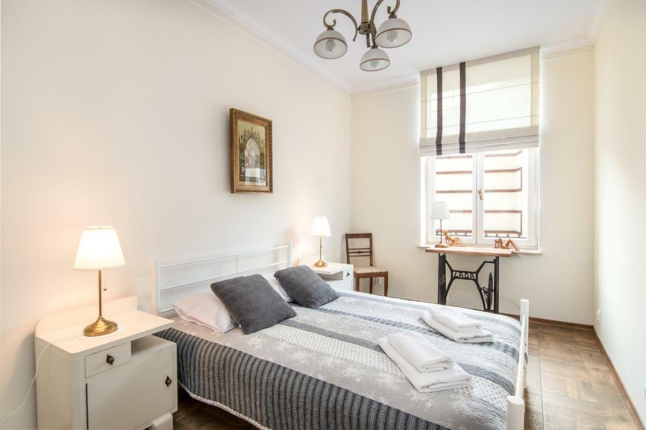 Cheerful Air Conditioned Apartment With Mezzanine And Parking - Old Town Cracovie Extérieur photo