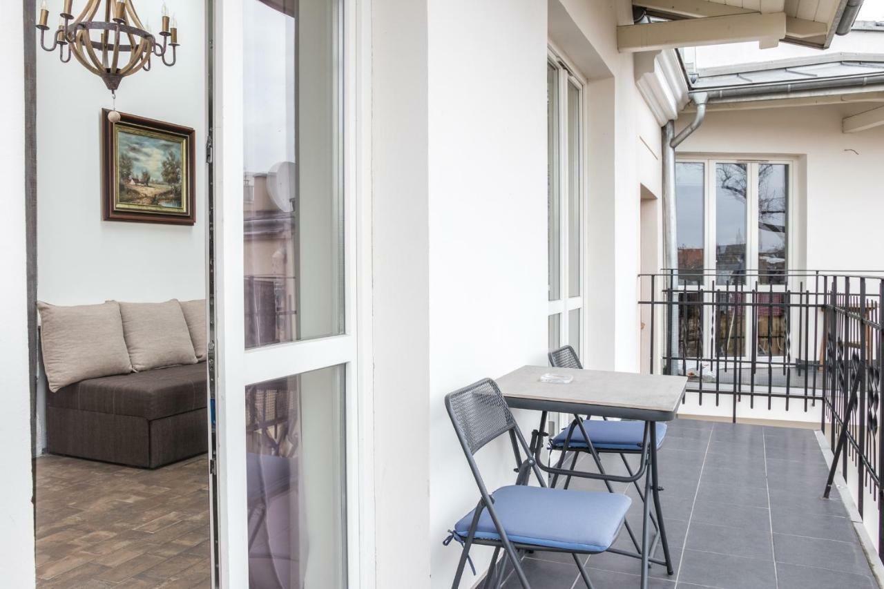 Cheerful Air Conditioned Apartment With Mezzanine And Parking - Old Town Cracovie Extérieur photo