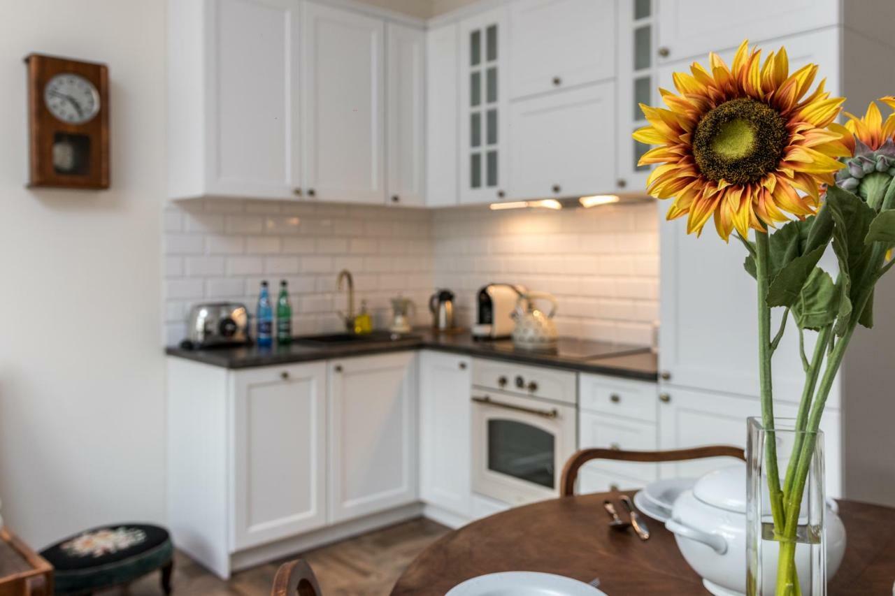 Cheerful Air Conditioned Apartment With Mezzanine And Parking - Old Town Cracovie Extérieur photo