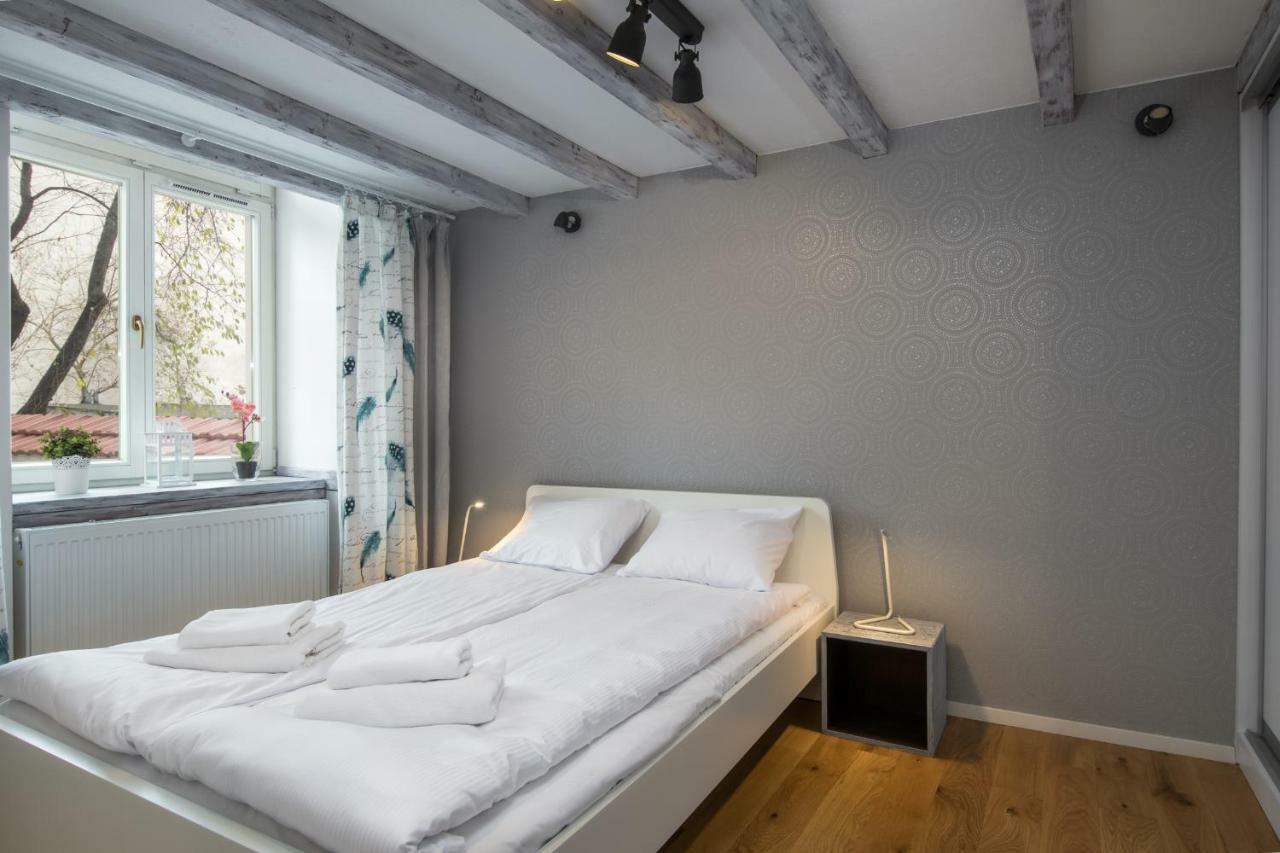 Cheerful Air Conditioned Apartment With Mezzanine And Parking - Old Town Cracovie Extérieur photo
