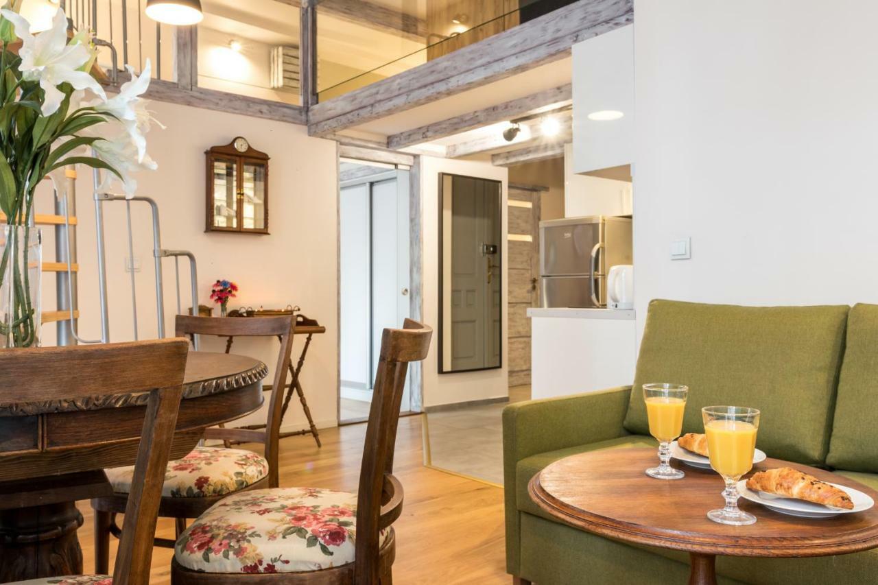 Cheerful Air Conditioned Apartment With Mezzanine And Parking - Old Town Cracovie Extérieur photo