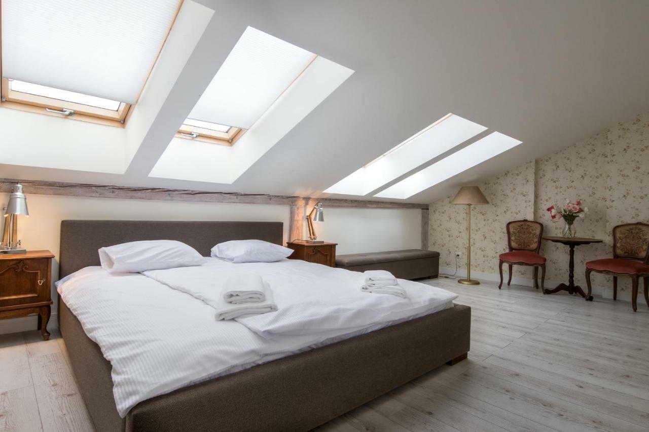 Cheerful Air Conditioned Apartment With Mezzanine And Parking - Old Town Cracovie Extérieur photo