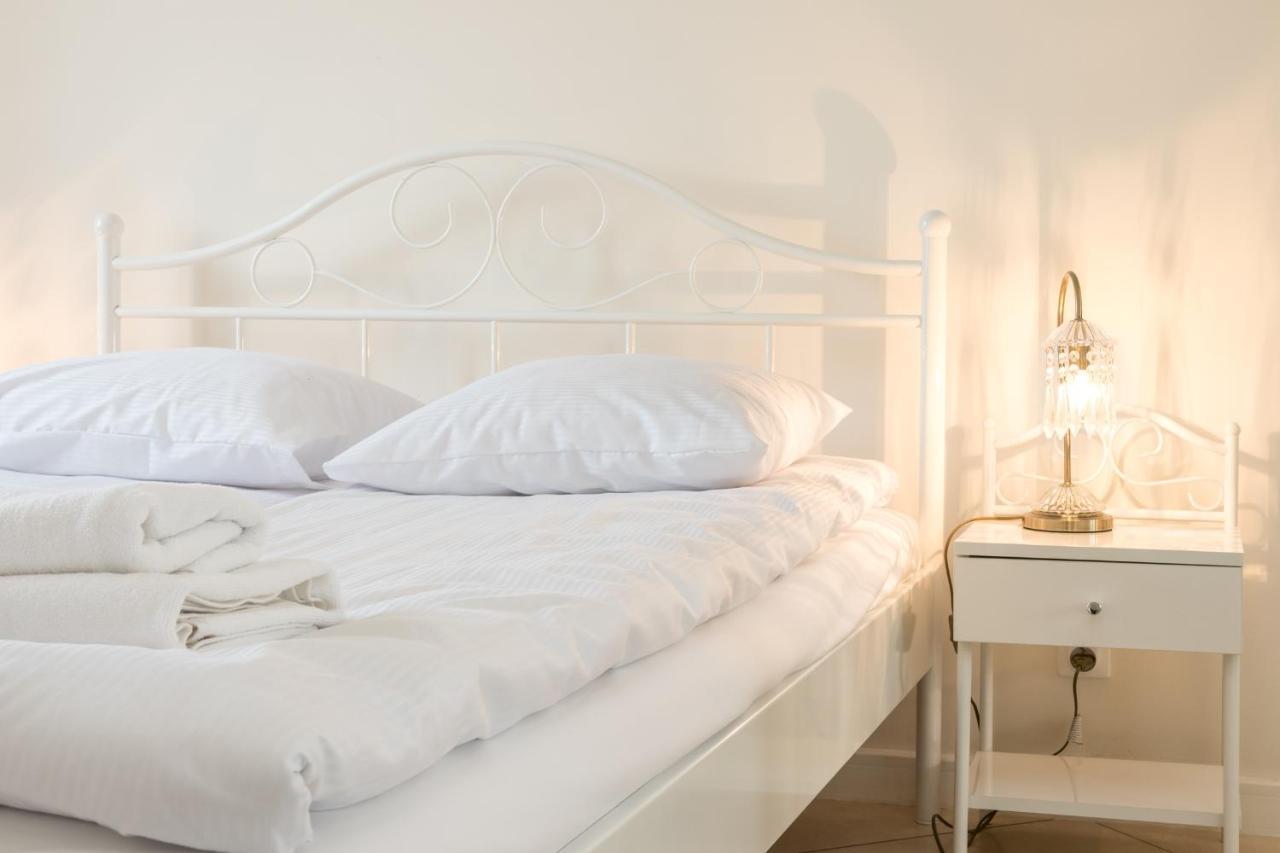 Cheerful Air Conditioned Apartment With Mezzanine And Parking - Old Town Cracovie Extérieur photo